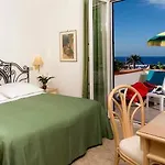 Angelica Hotel
