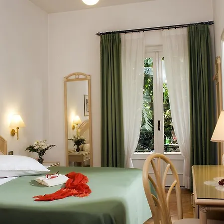 Angelica Hotel