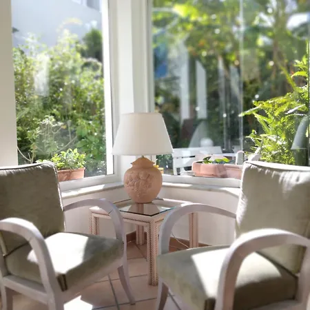 Angelica Hotel